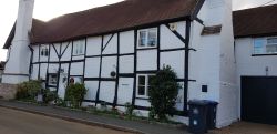 01Tudor Rose Cottage